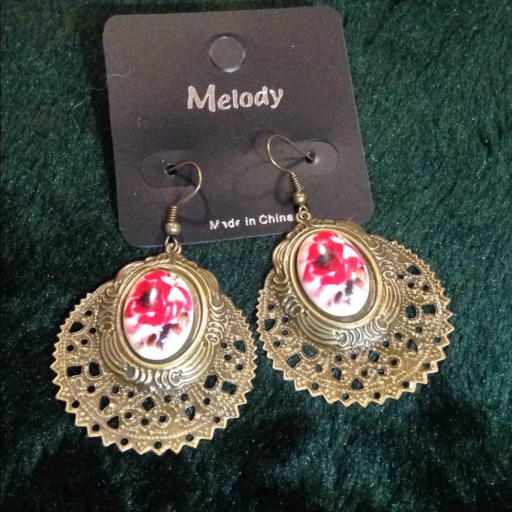 Melody Classy Vintage Rose Earrings
